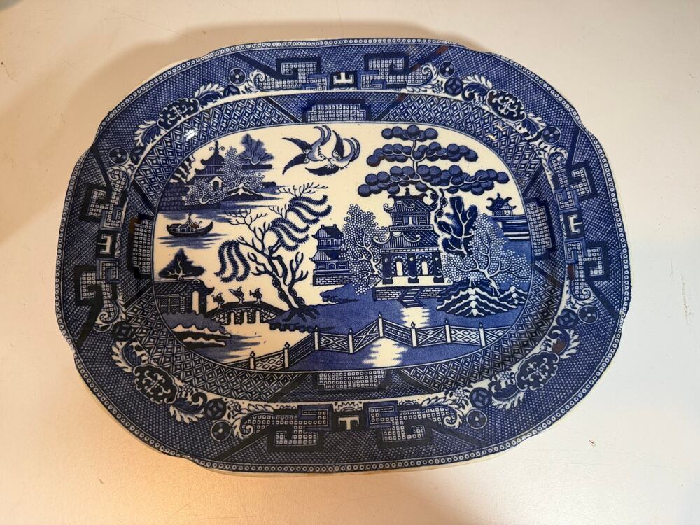 Vintage Allerton Blue Willow 13.5 in x 11 in Serving Platter, made in England